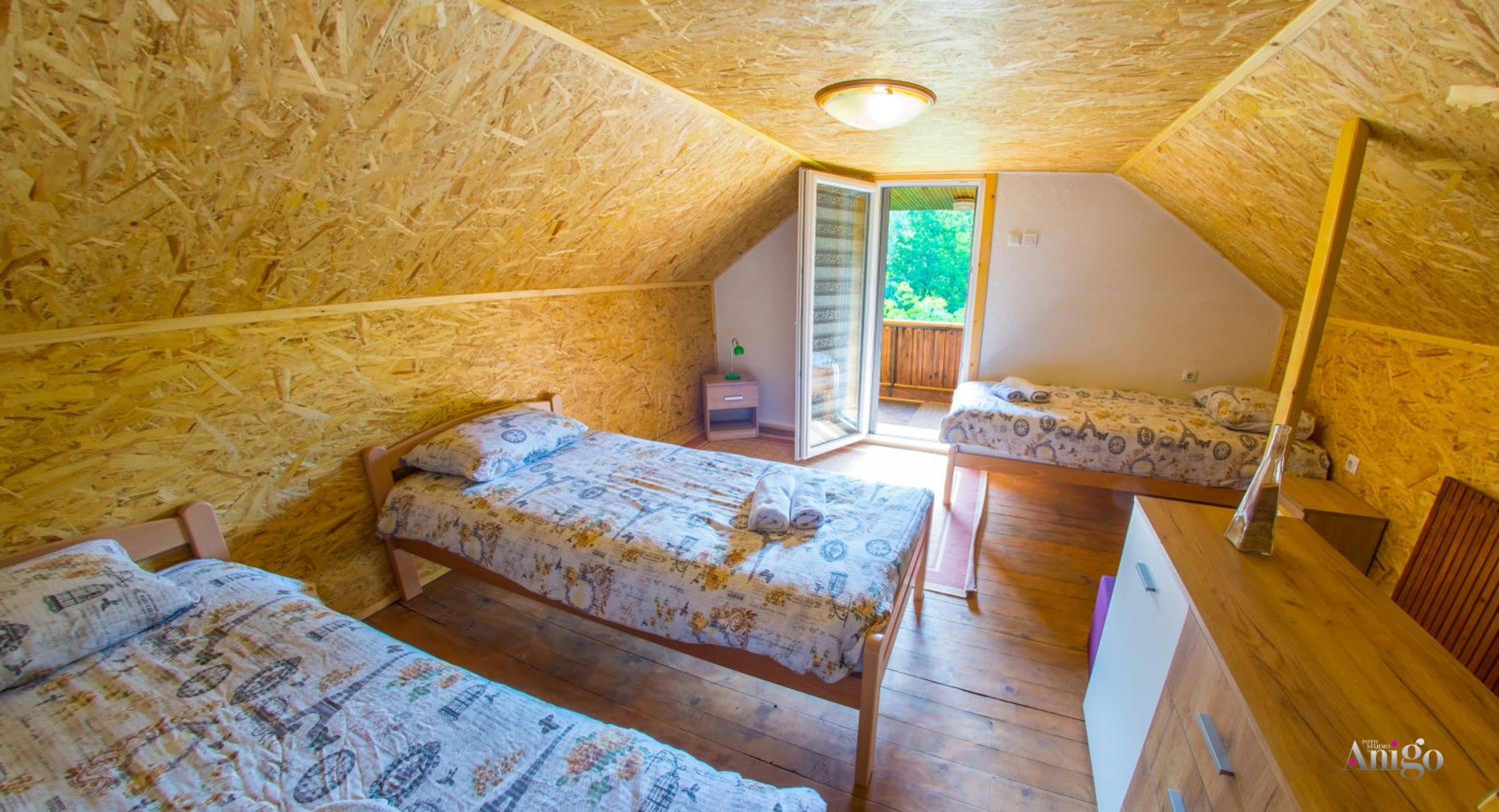 Pyramid Energy House