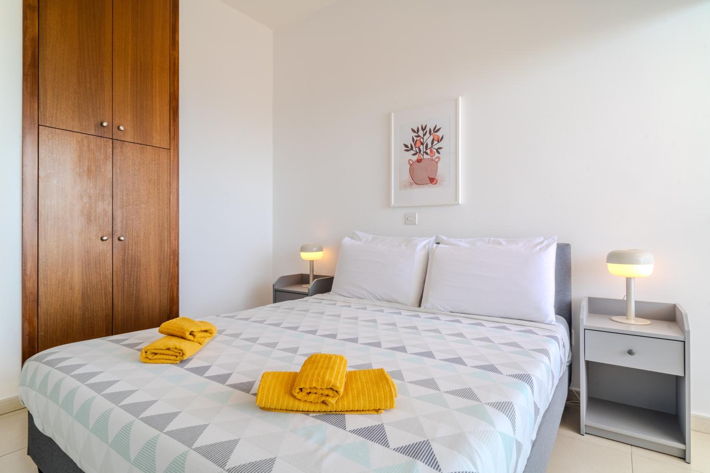 Amazing Sea and Marina View City Center 2BDR Flat