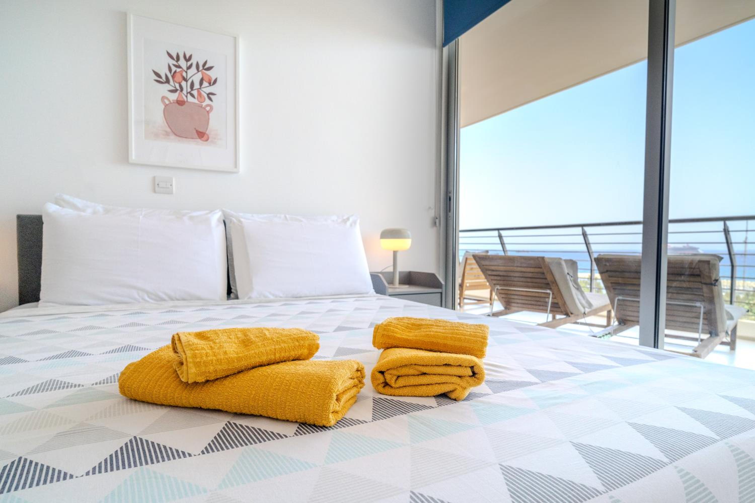 Amazing Sea and Marina View City Center 2BDR Flat