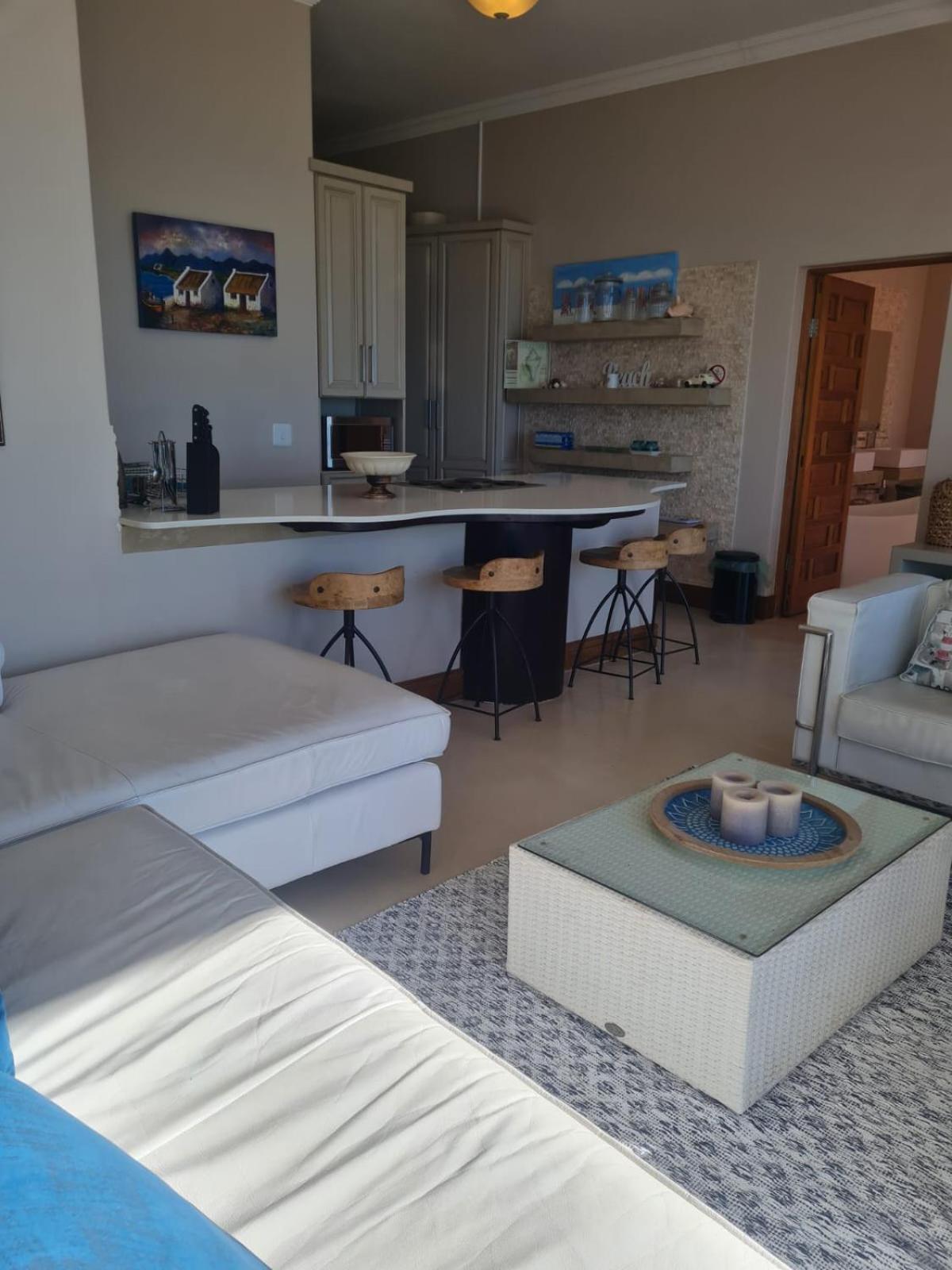 Point Village Accommodation - Santos 61/62