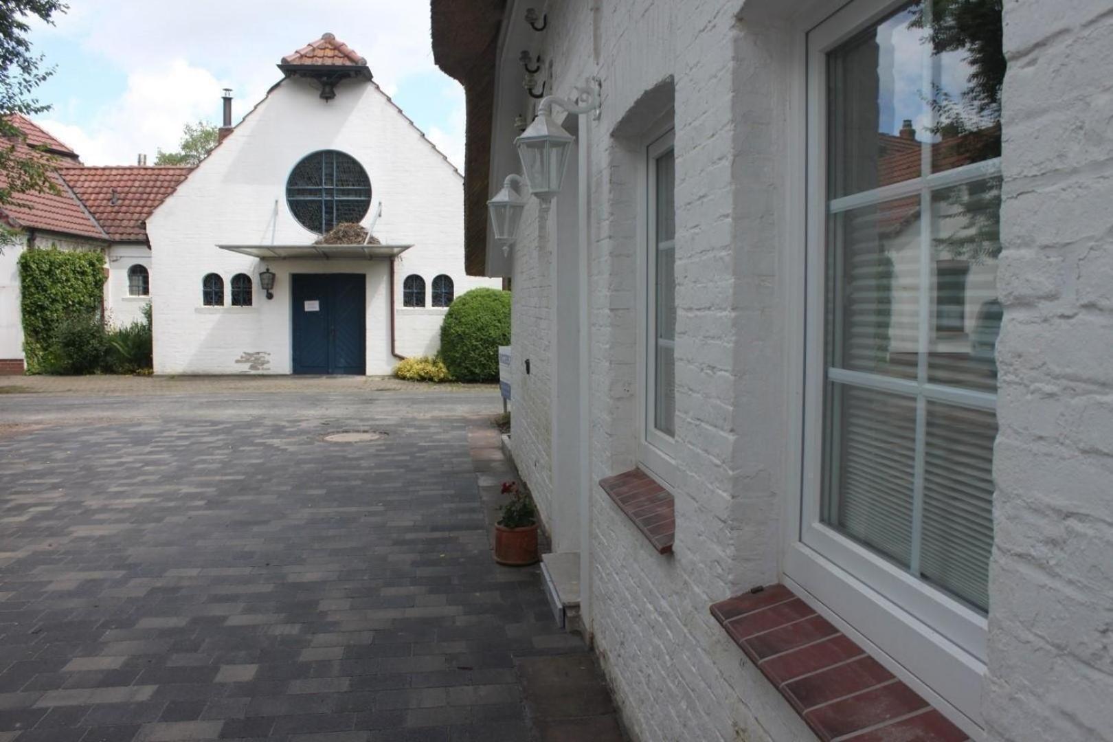Ferienhaus In Stollhamm Mit Großem Garten