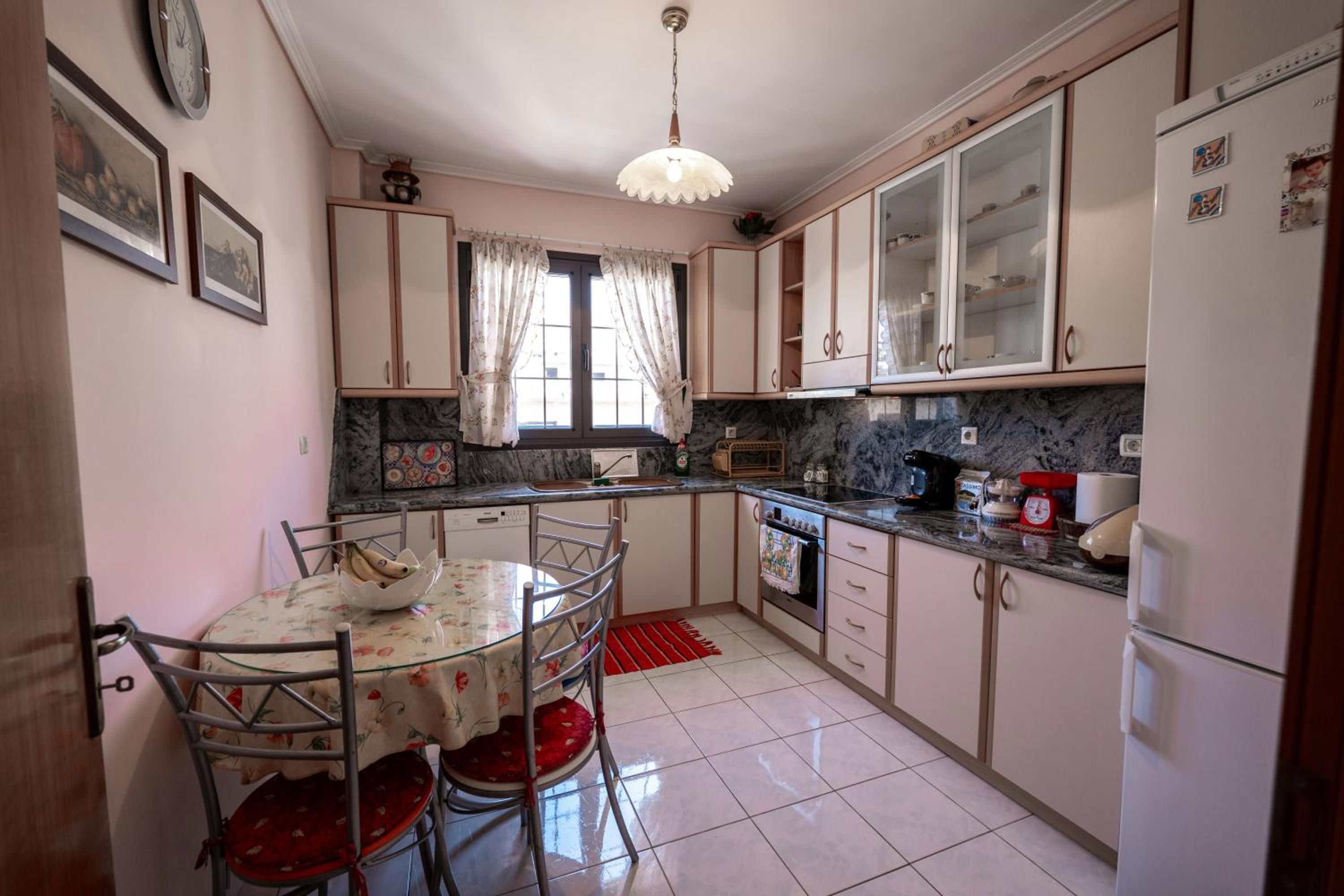 Thimios Rooms 2