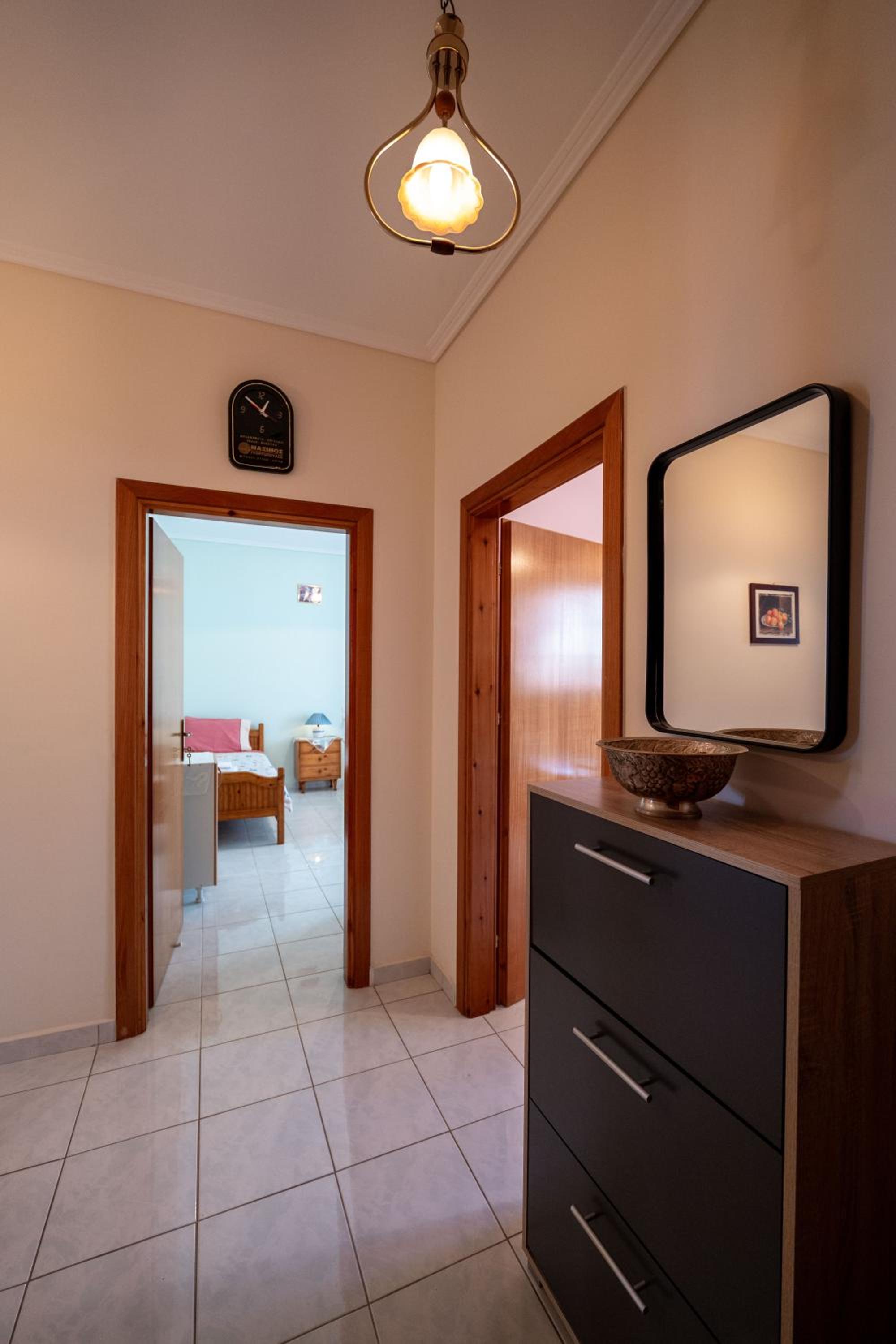 Thimios Rooms 2