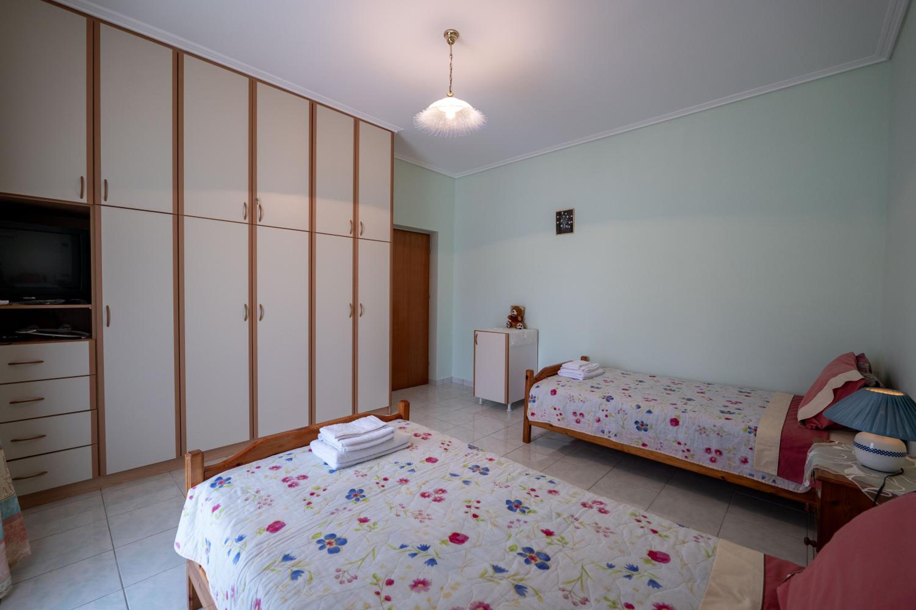 Thimios Rooms 2