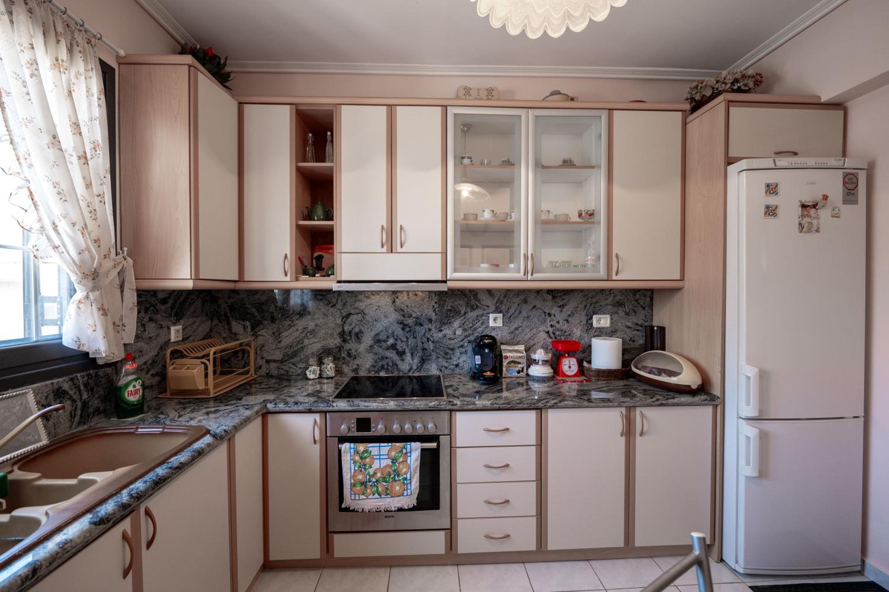Thimios Rooms 2