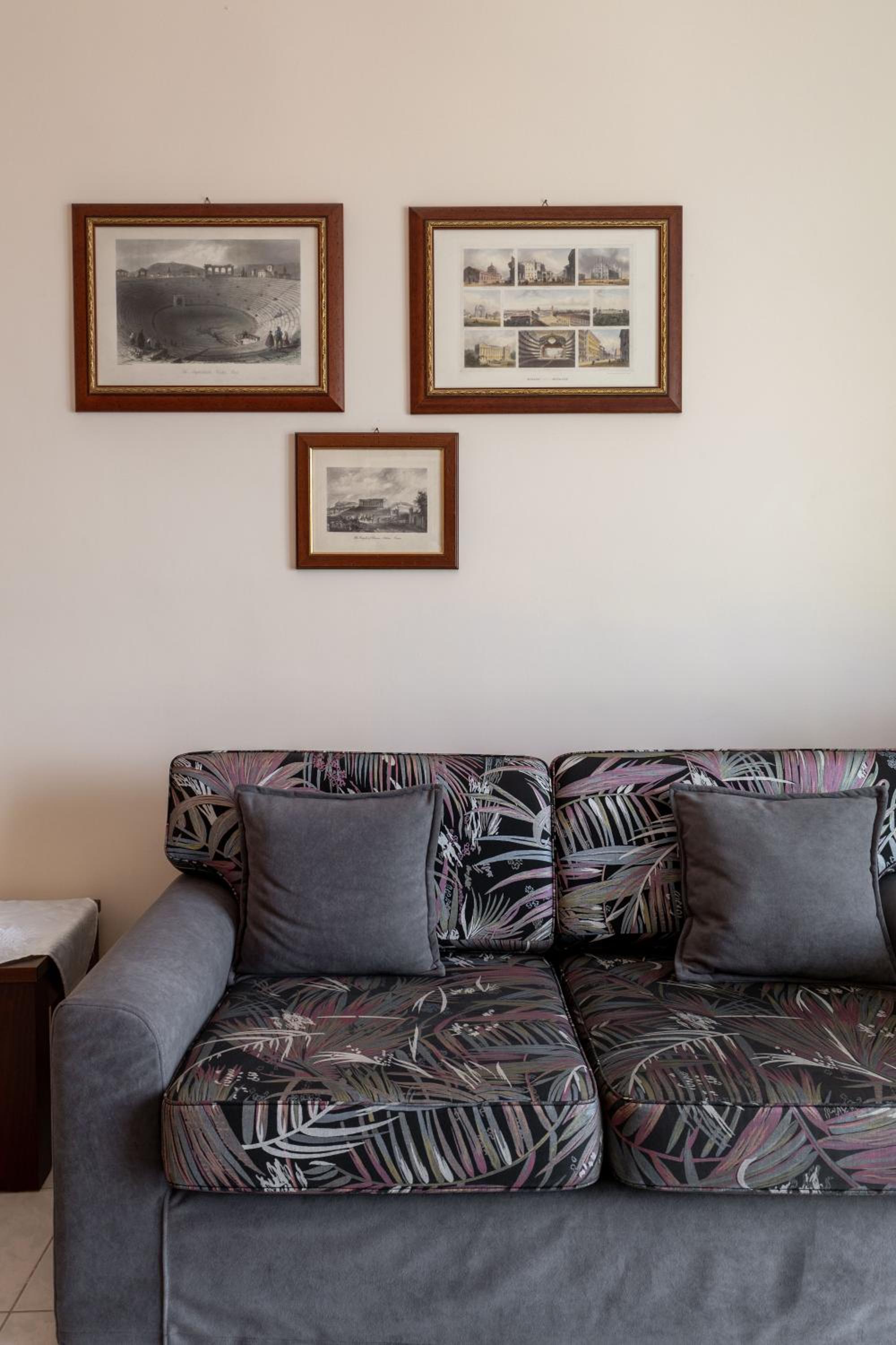 Thimios Rooms 2