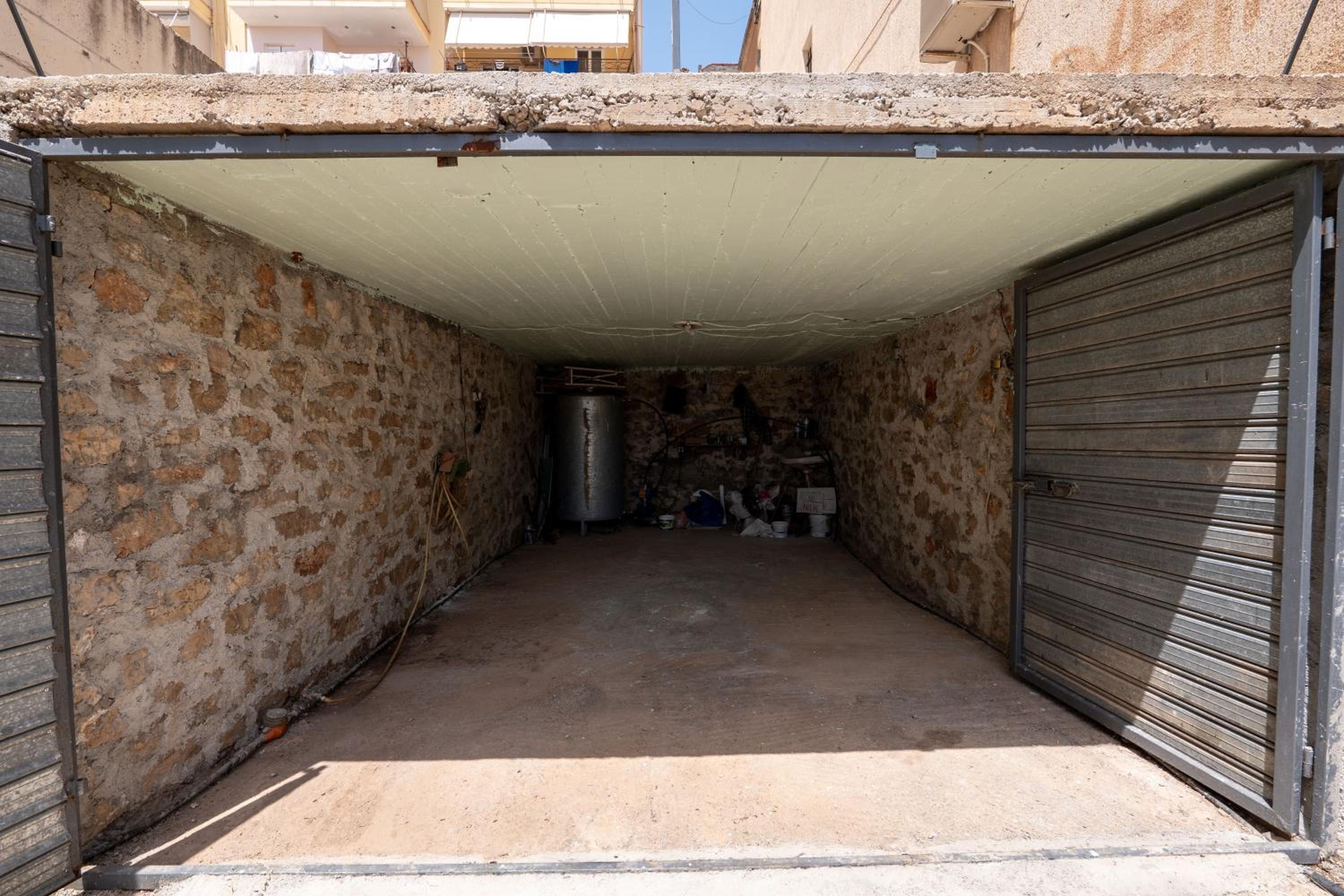 Thimios Rooms 2