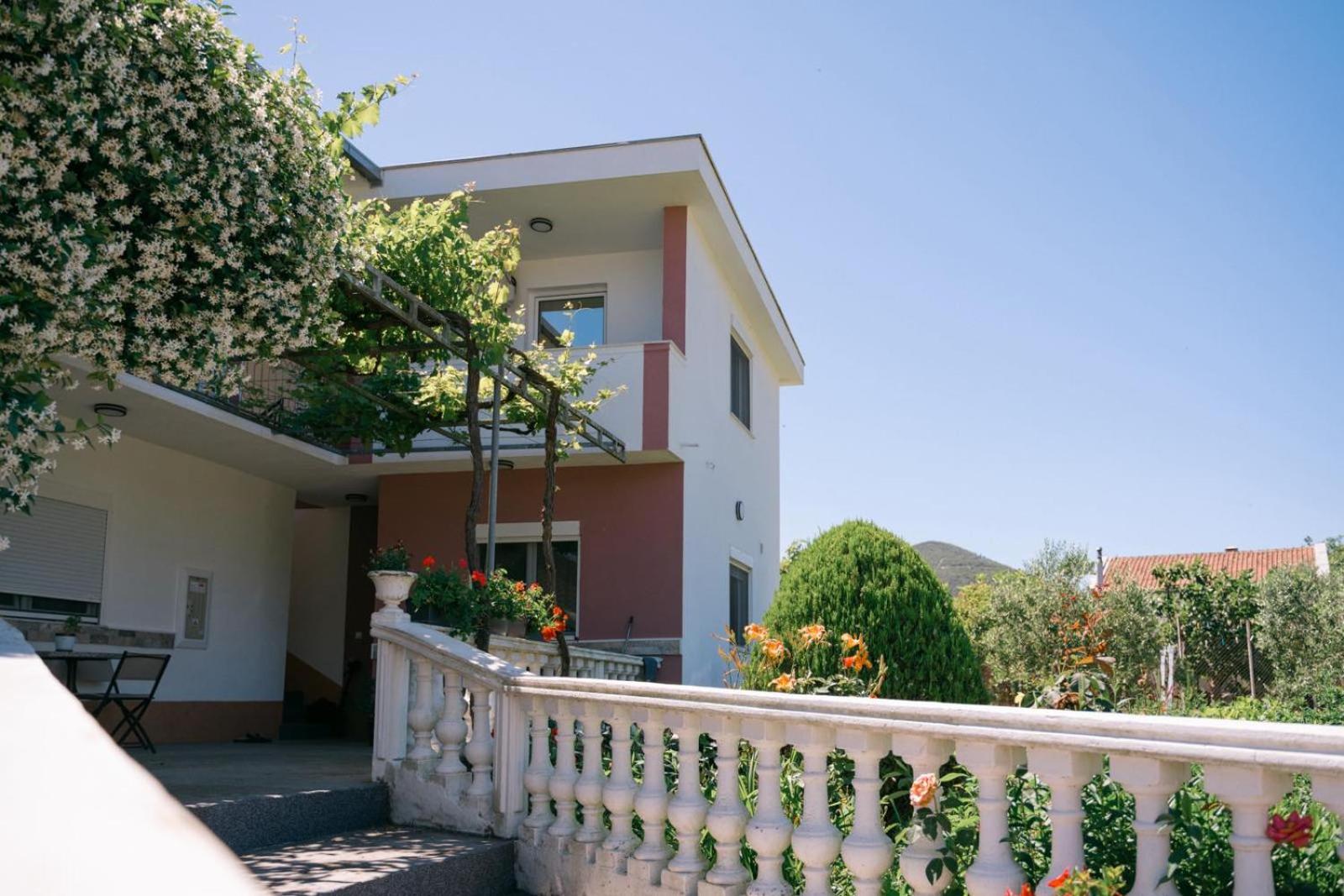 Monikas Village Appartments view 5