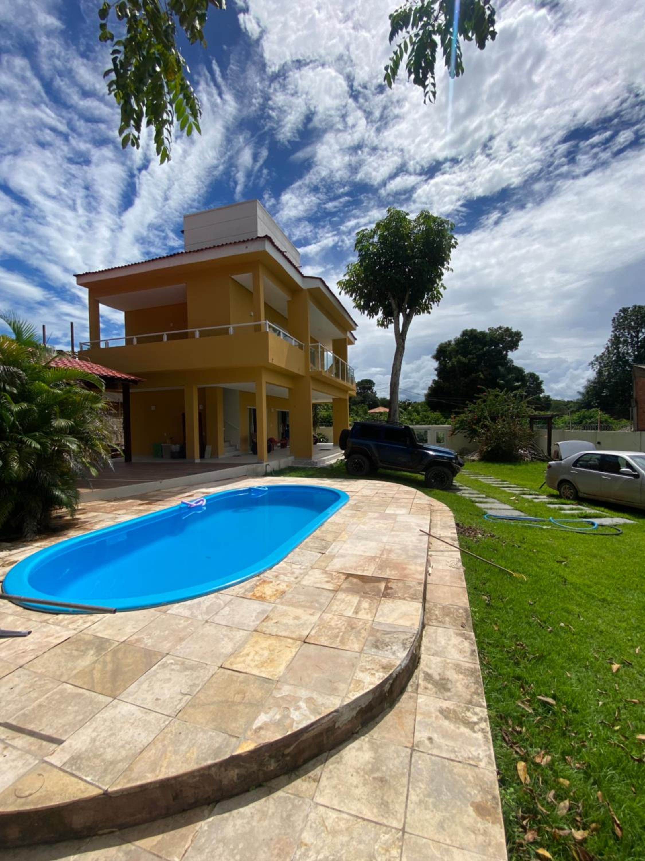 Casa Amarilla Alter