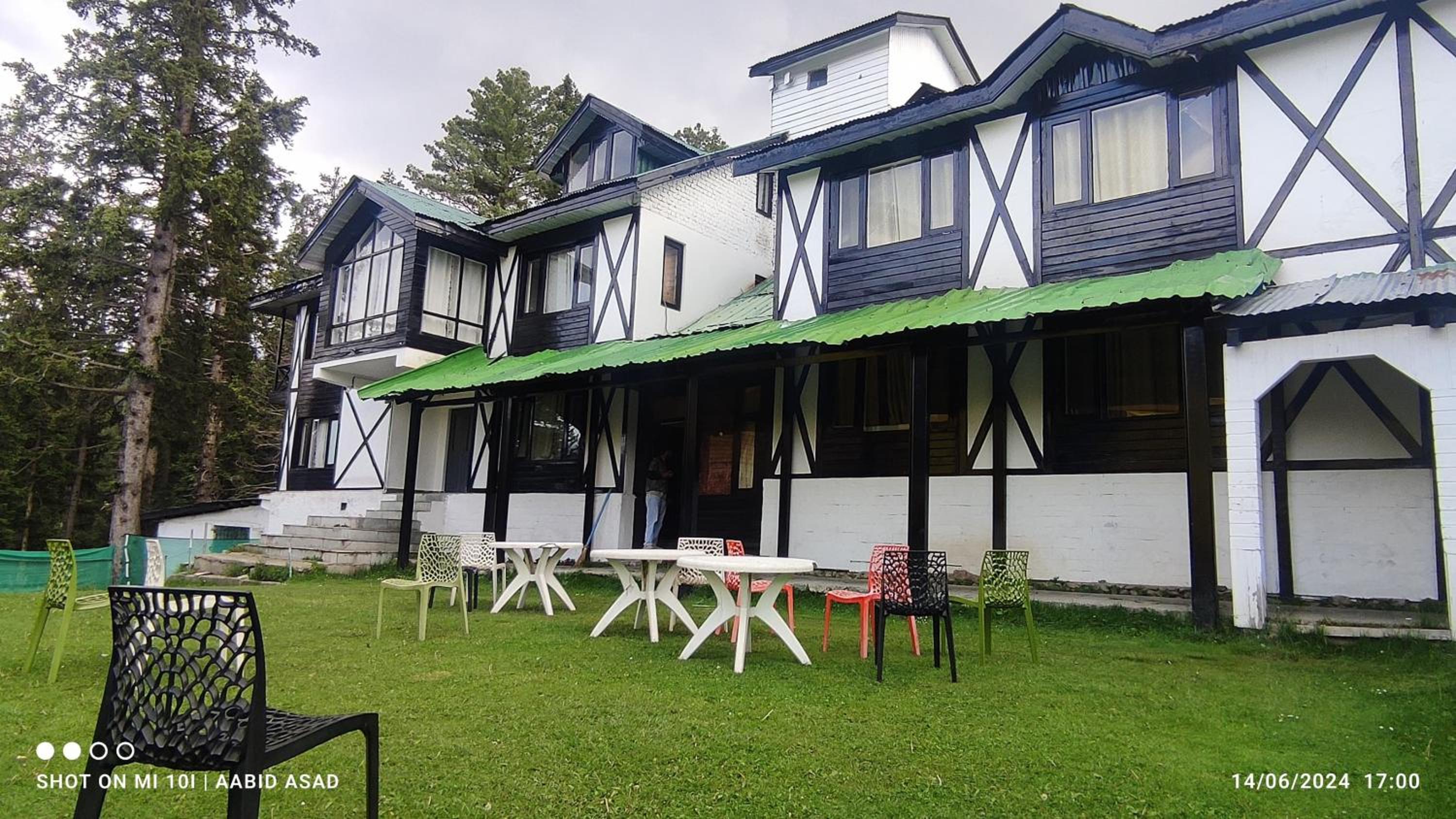 Hotel Inn Gulmarg view 2
