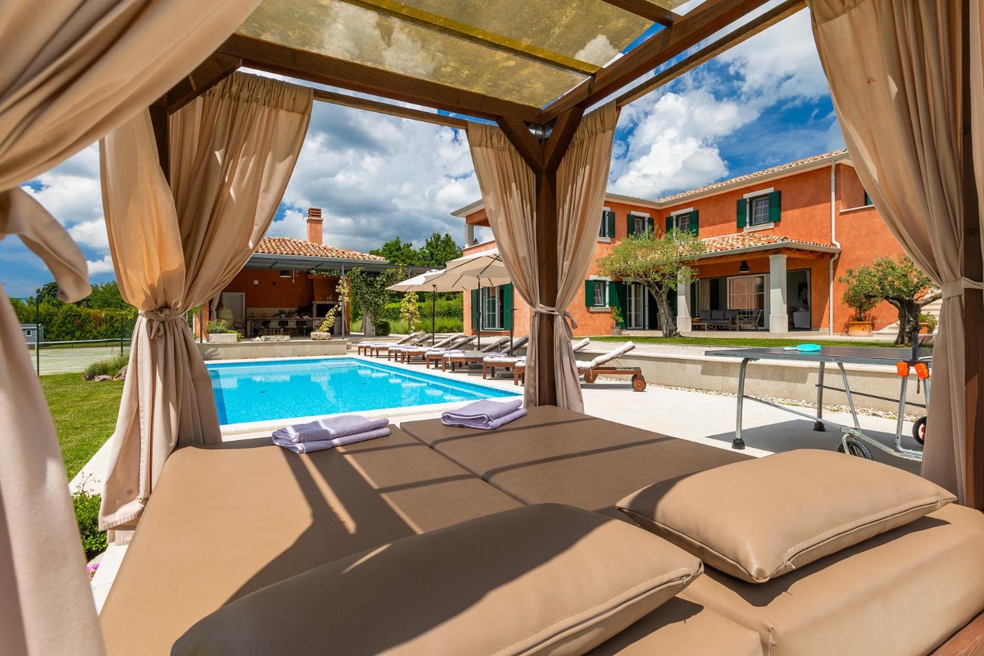 Beautiful Villa Village with tennis court in Tinj view 2