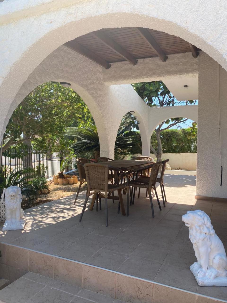 Emilia Villa
