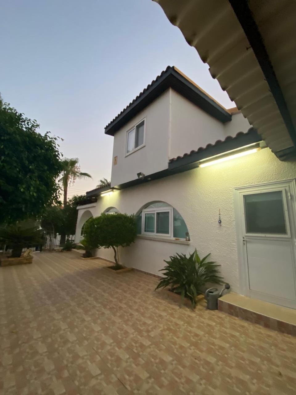 Emilia Villa