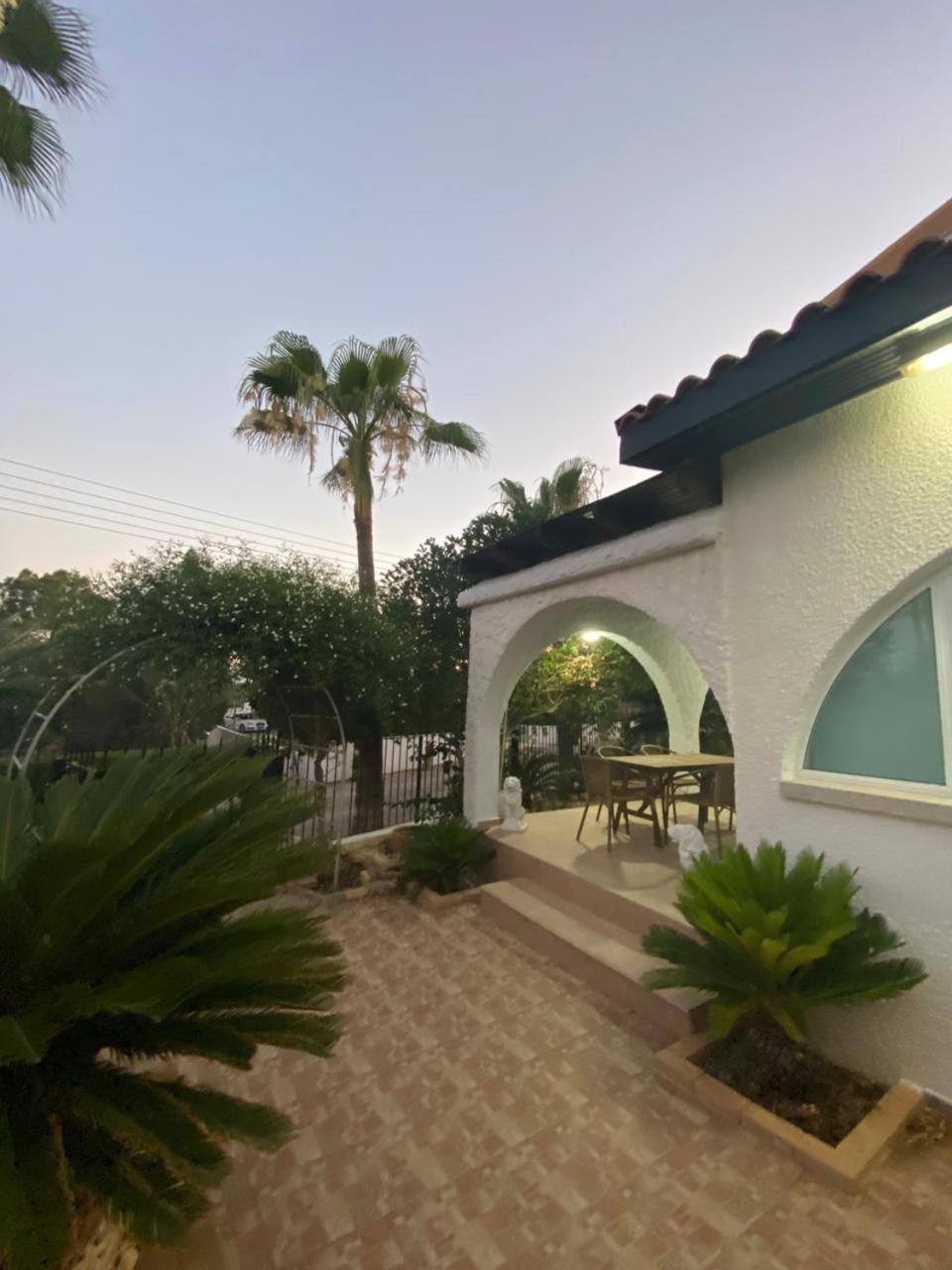 Emilia Villa