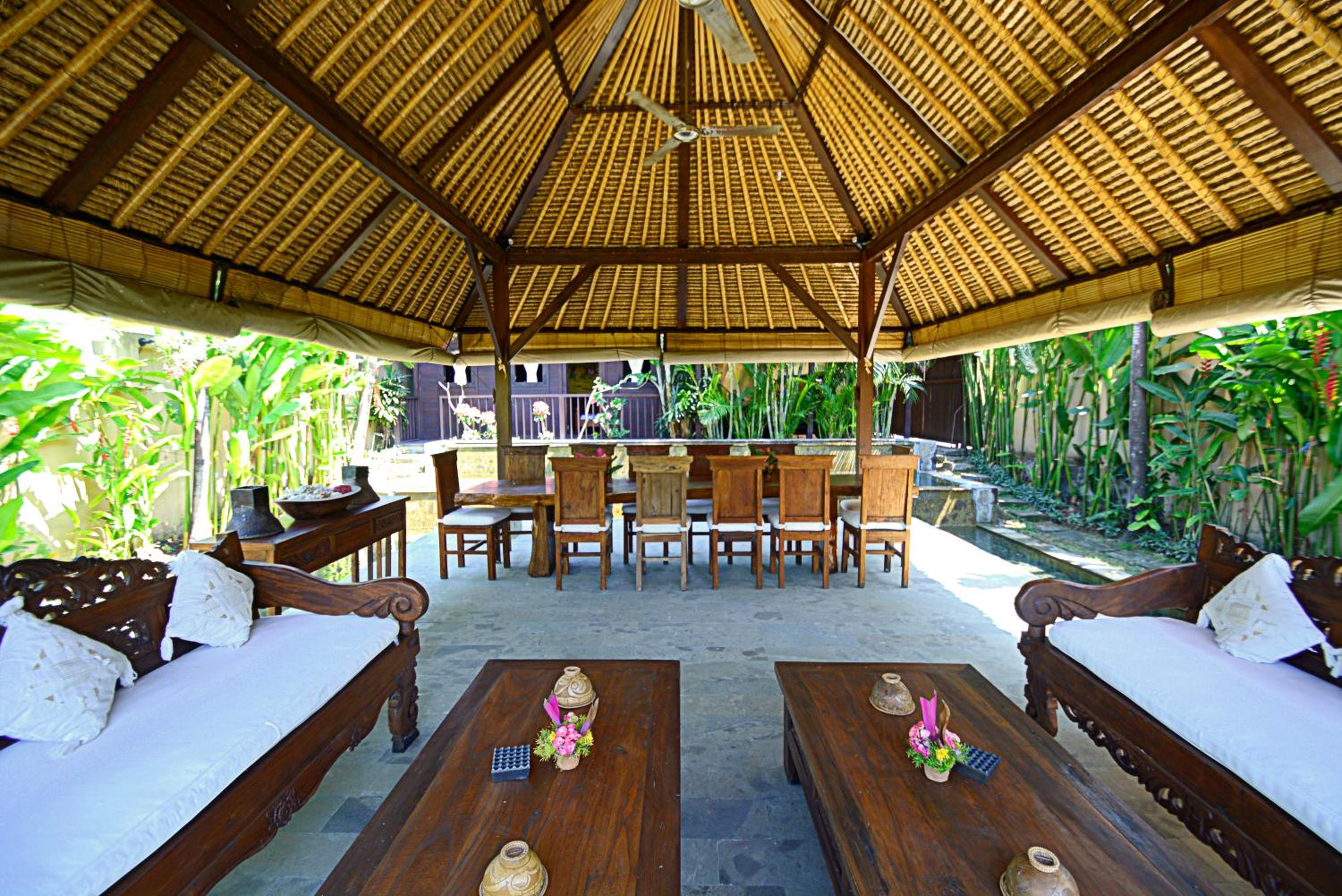 Traditional 2Br Private Pool Villa in the Heart of Canggu, Berawa view 4