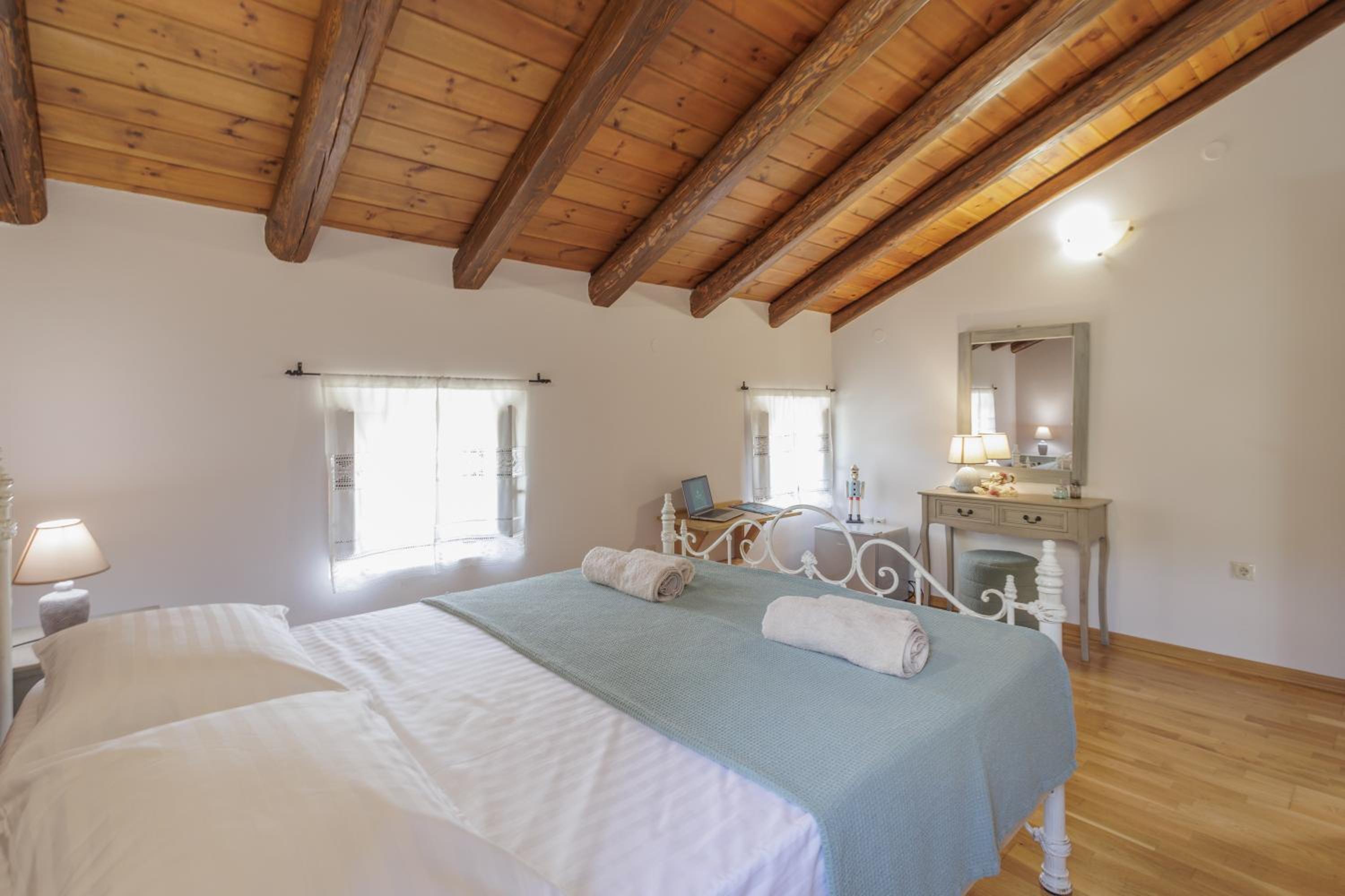 Villa Oros