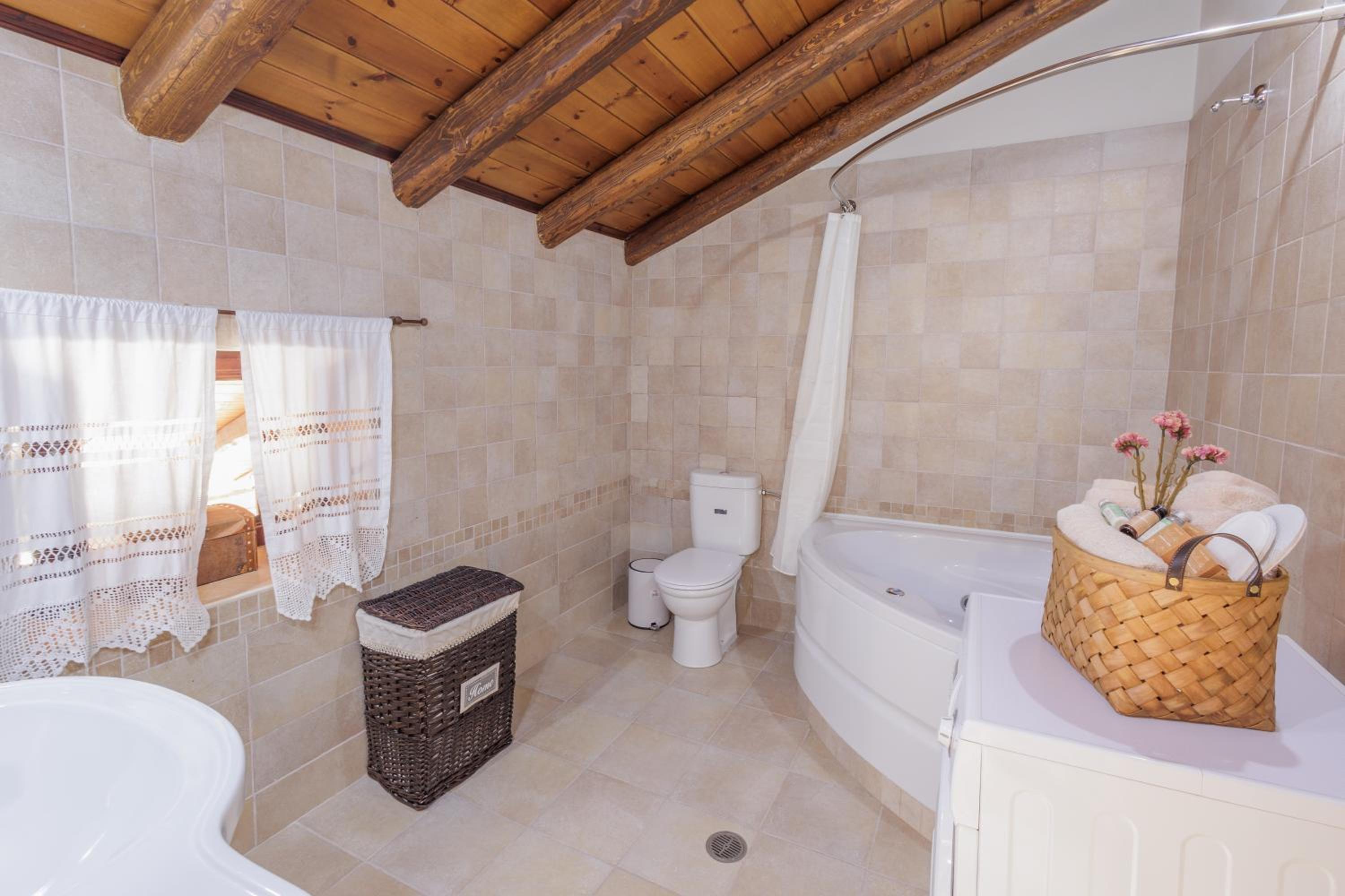 Villa Oros