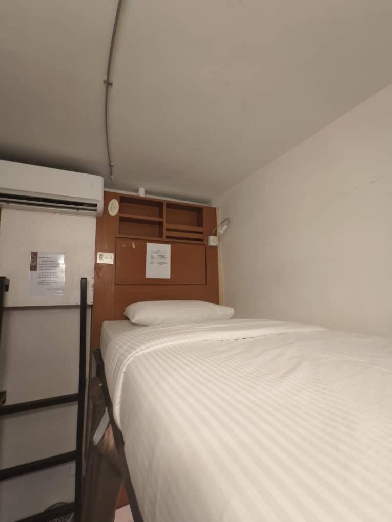Red Inn Court
