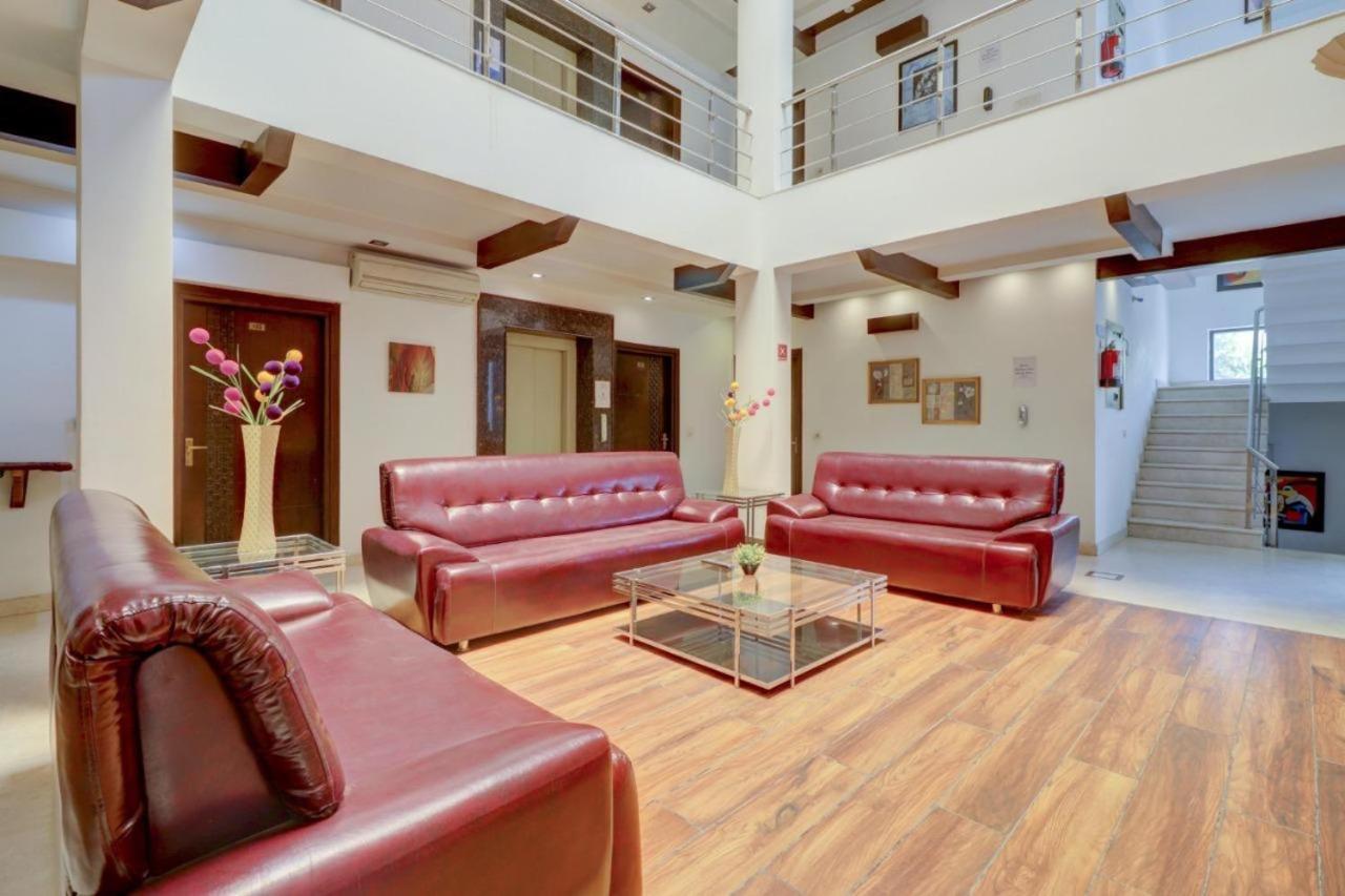 Blue Moon Hotel - Near Fortis Hospital view 3