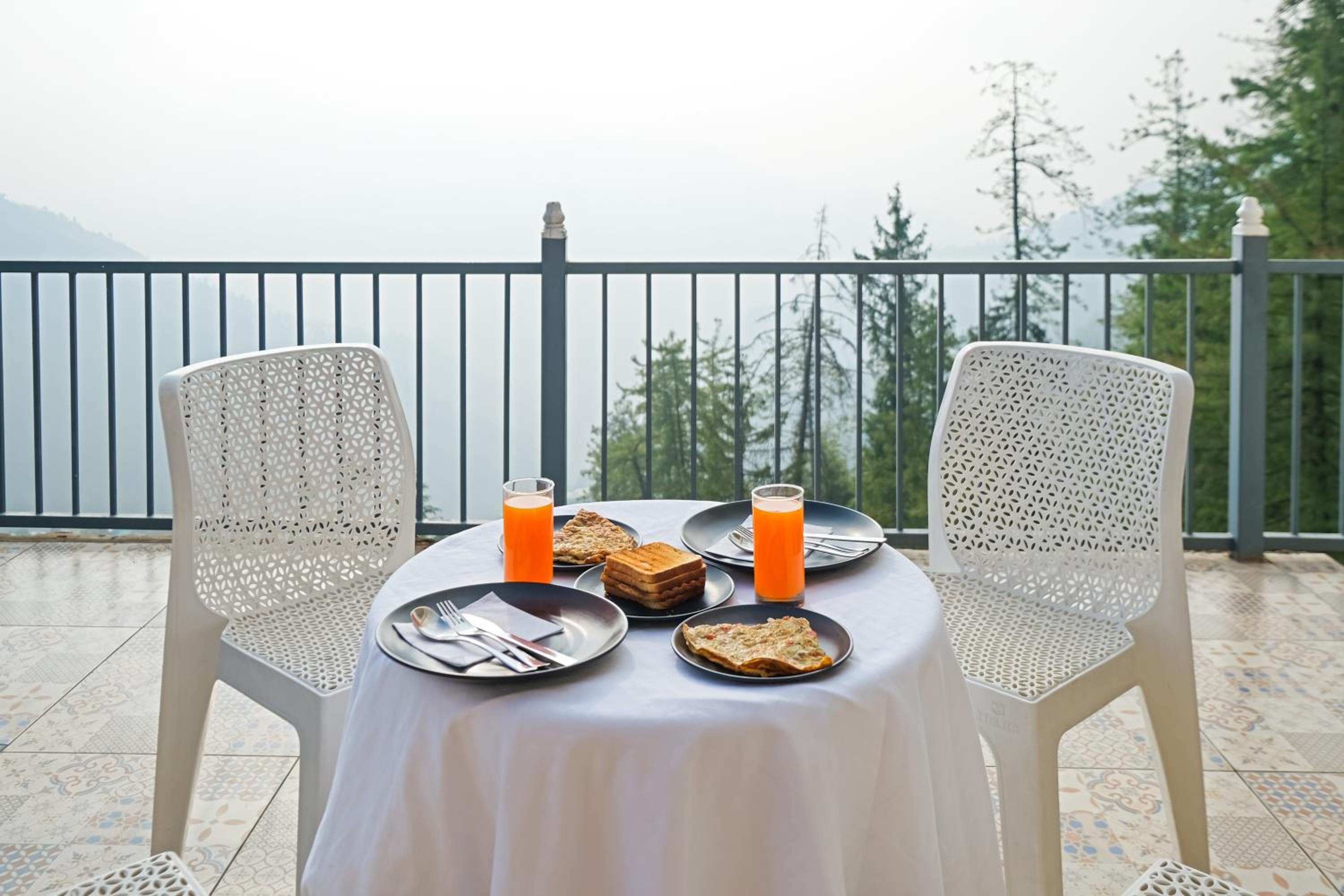 Jomotel Dayaar - An Apple Orchard Villa view 3