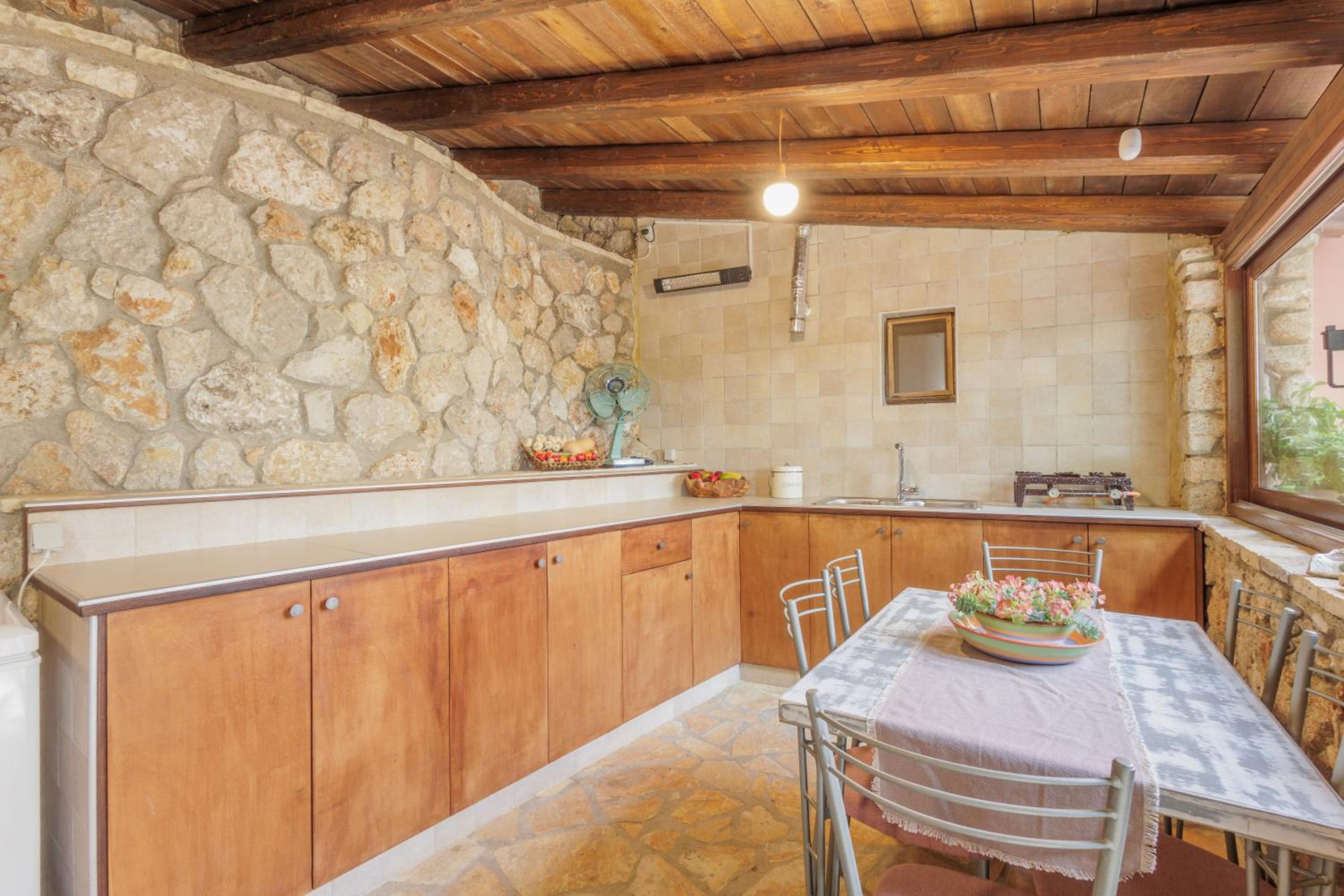 Villa Oros