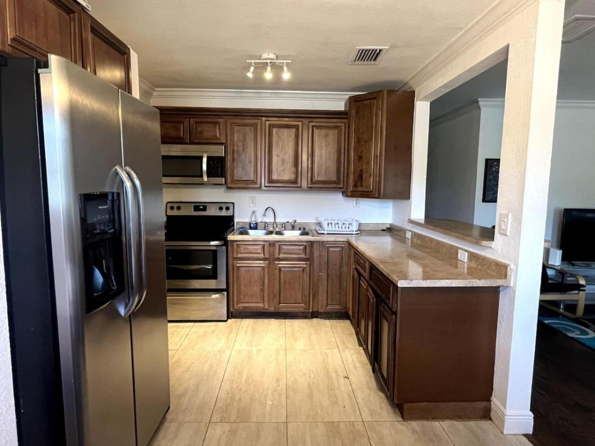 4Bed2Bath Design District Home With Huge Patio BBQ