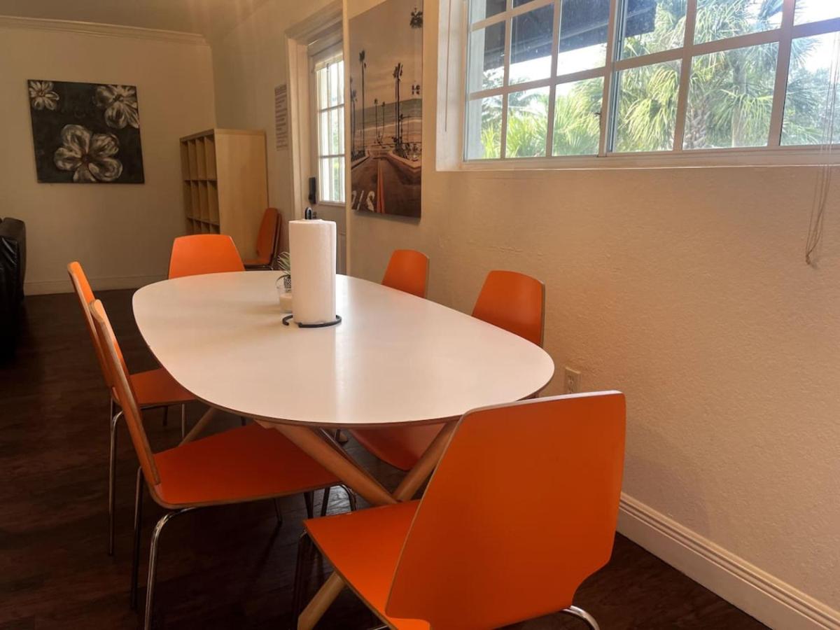 4Bed2Bath Design District Home With Huge Patio BBQ