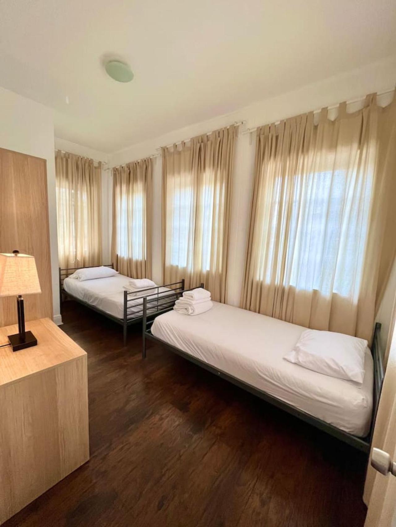 3 Bedroom Apartment with BBQ and Patio, Near Brickell