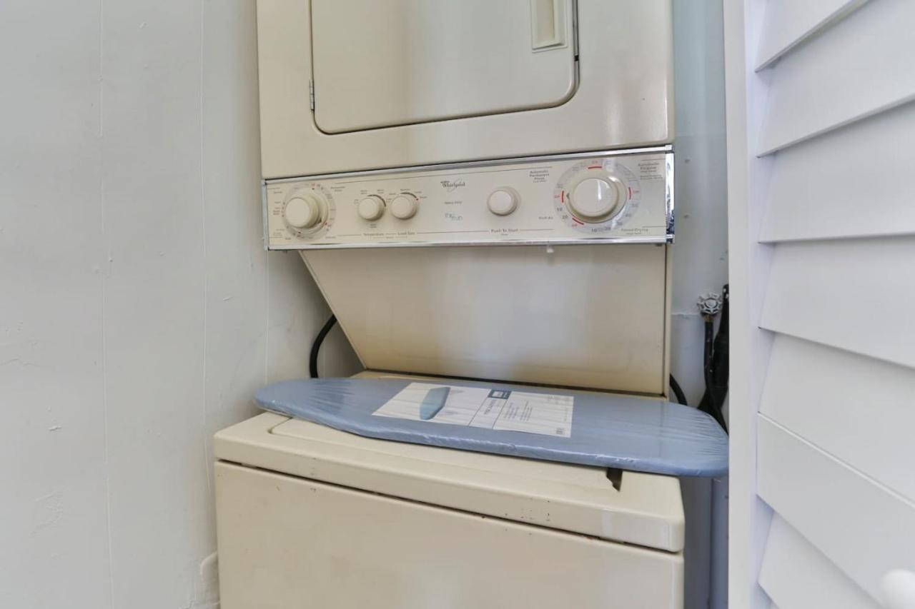 3 Bedroom Apartment with BBQ and Patio, Near Brickell