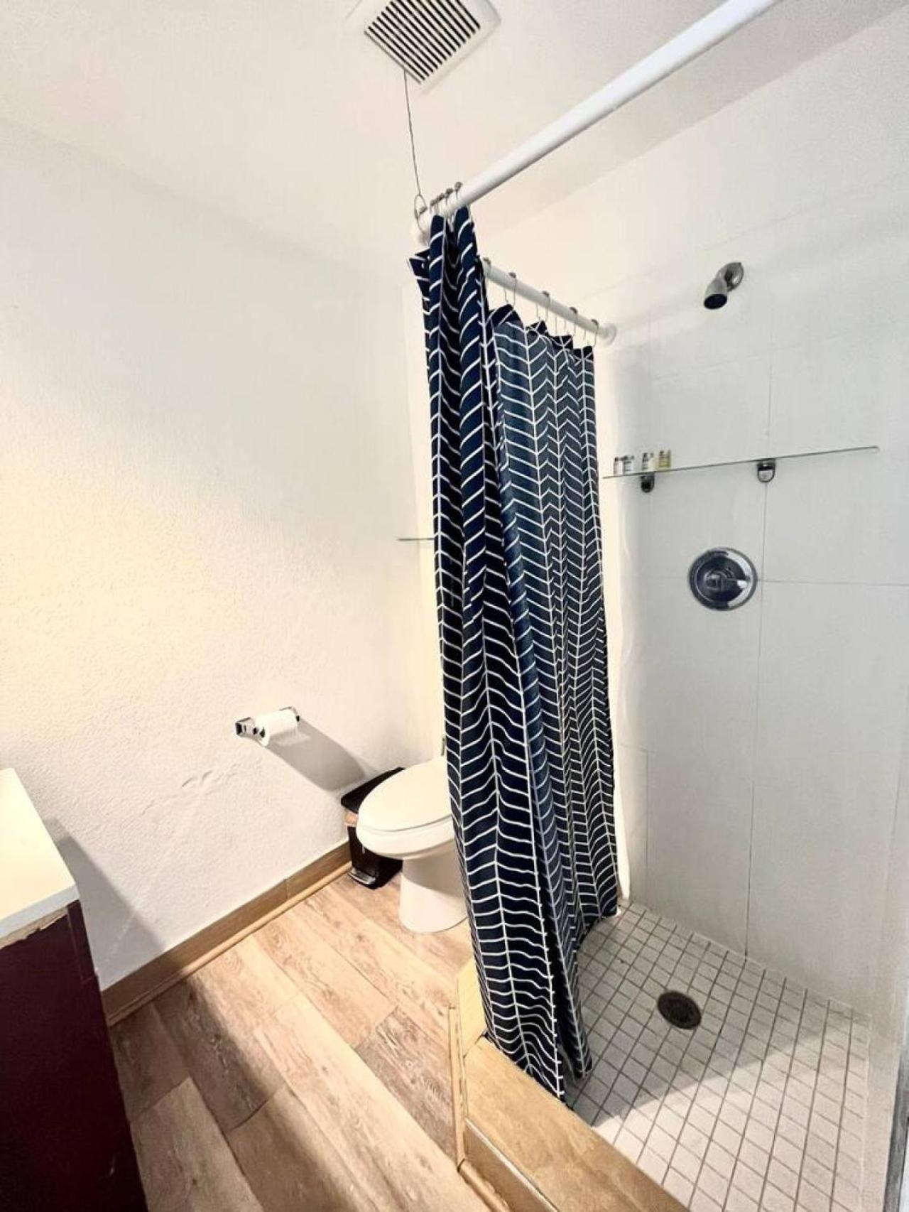 4Bed 3Bath Coral Gables Area Stunning With Hot Tub