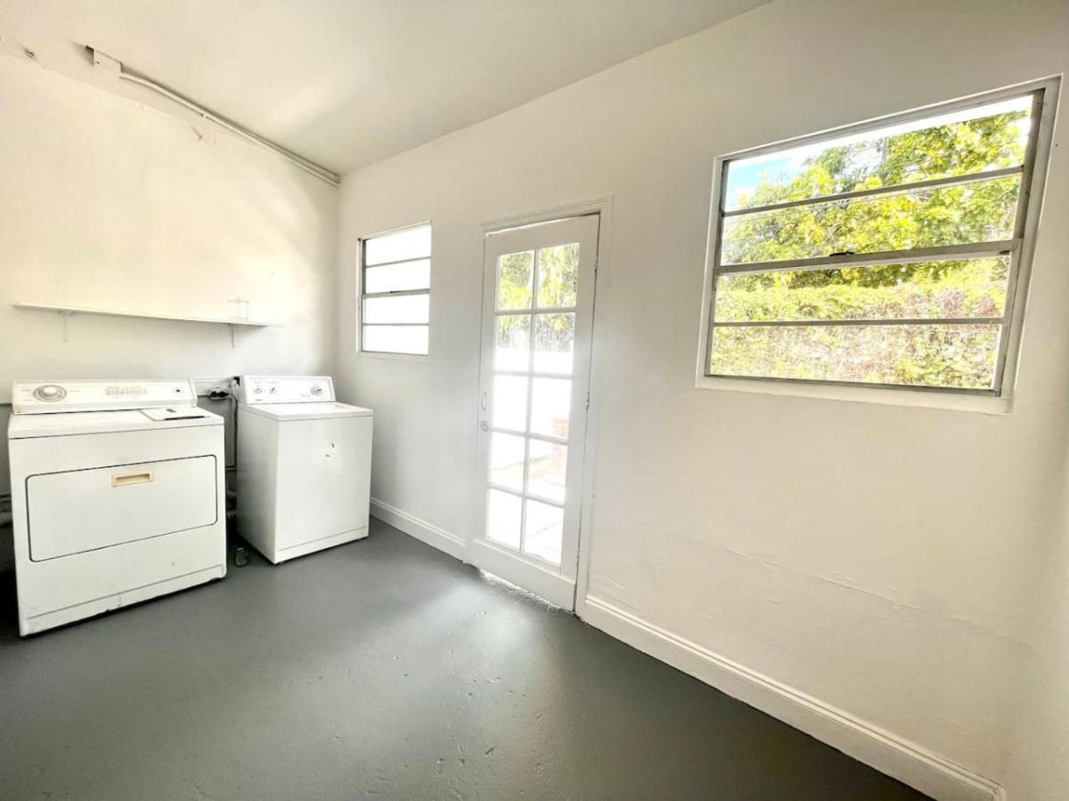 4Bed 3Bath Coral Gables Area Stunning With Hot Tub