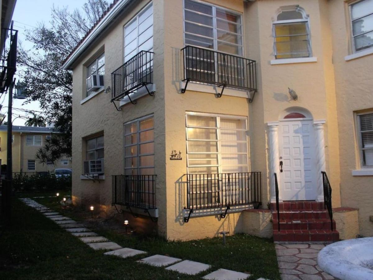 Coral Gables Picasso Apt in Art Building with Patio