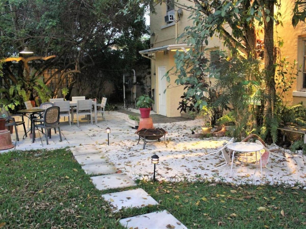 Coral Gables Picasso Apt in Art Building with Patio