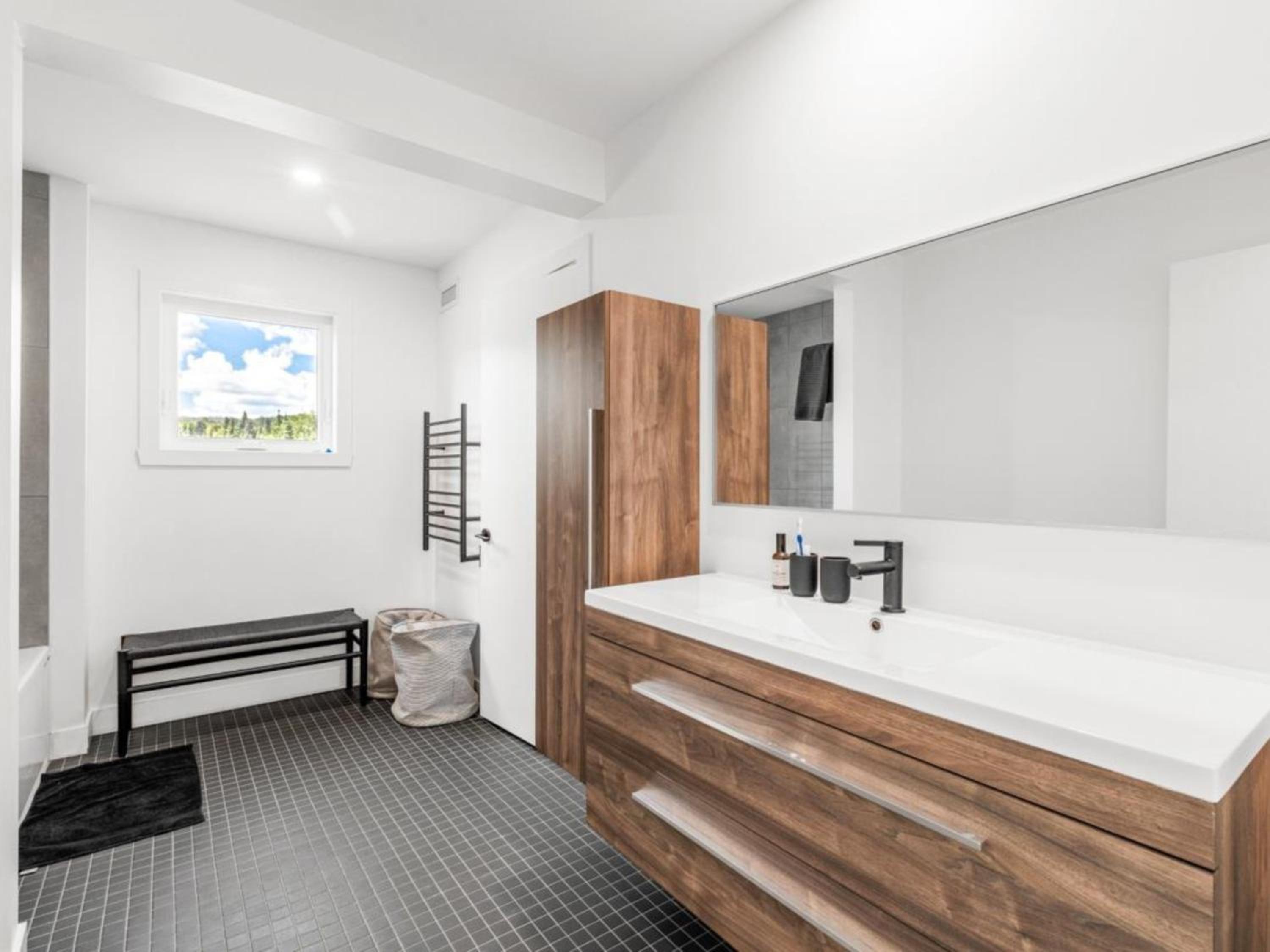 Maison contemporaine en pleine nature