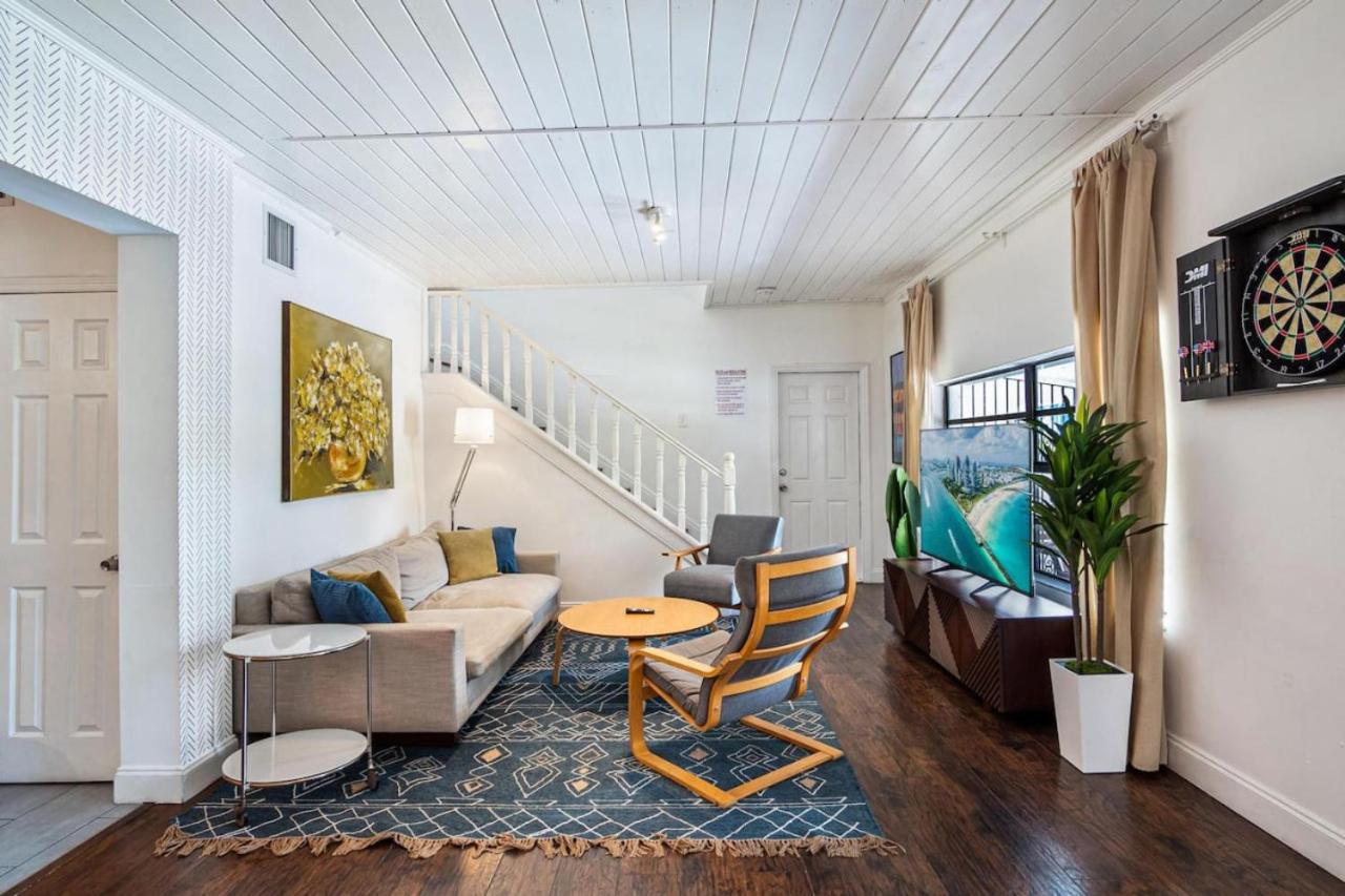 Classic West Brickell Mansion, Sleeps 15
