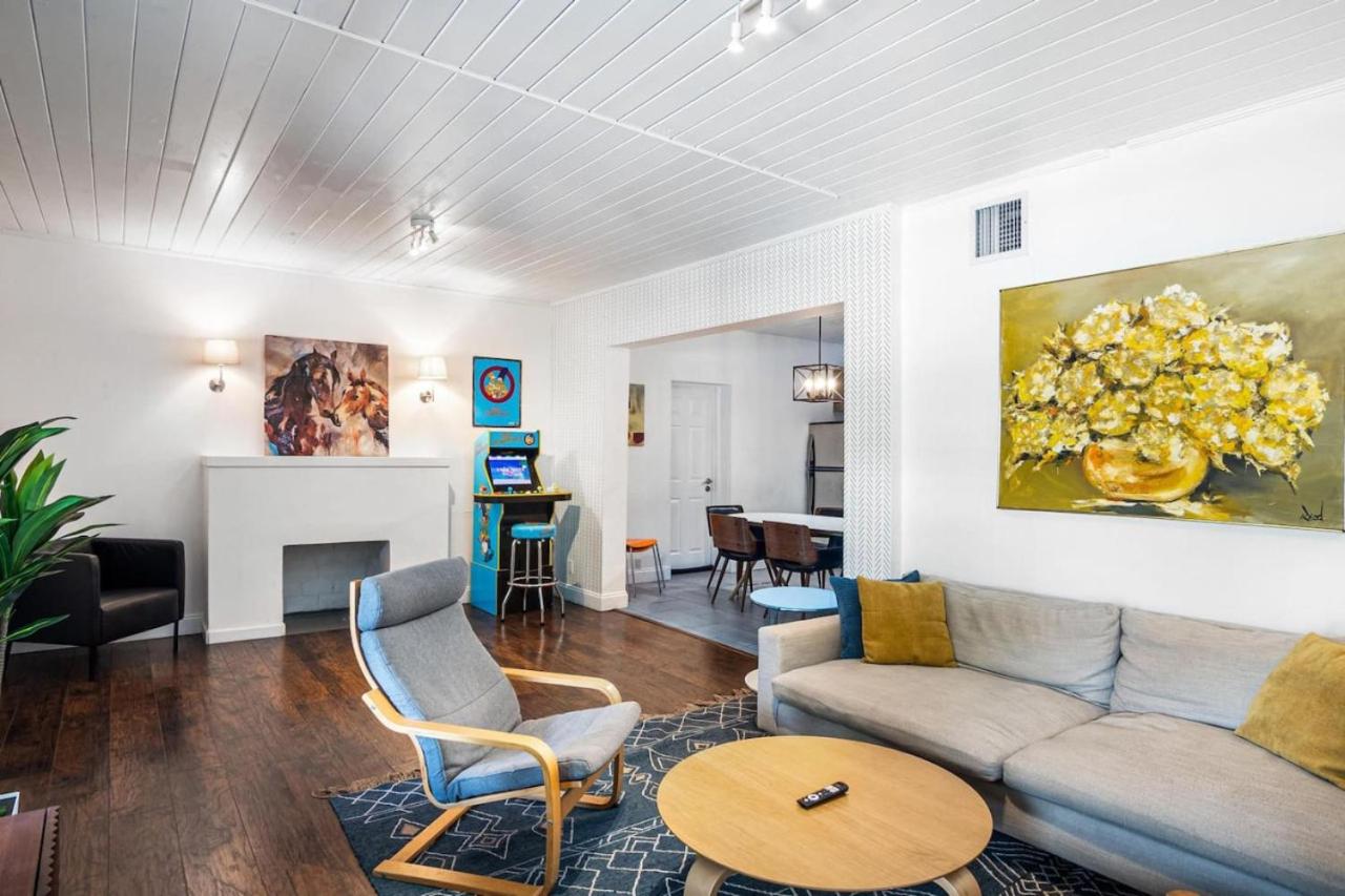 Classic West Brickell Mansion, Sleeps 15