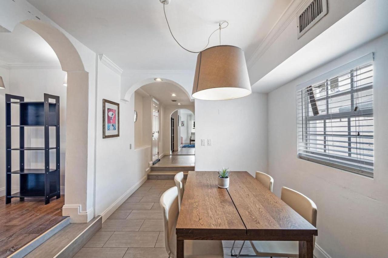 Classic West Brickell Mansion, Sleeps 15