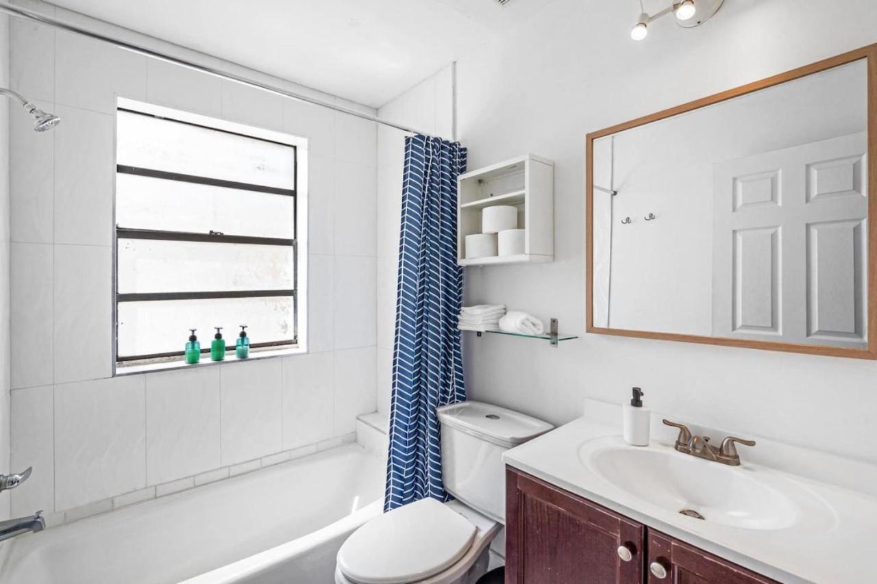 Classic West Brickell Mansion, Sleeps 15