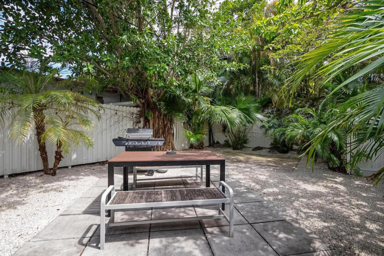 Classic West Brickell Mansion, Sleeps 15