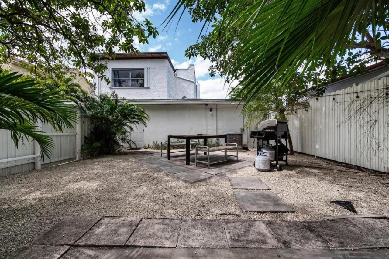 Classic West Brickell Mansion, Sleeps 15
