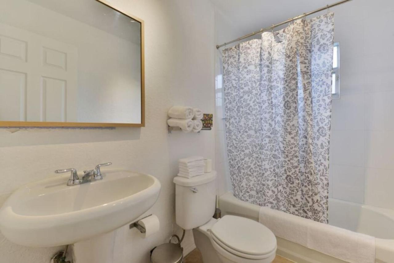 Wynwood Area with Hot Tub, 10 min from South Beach