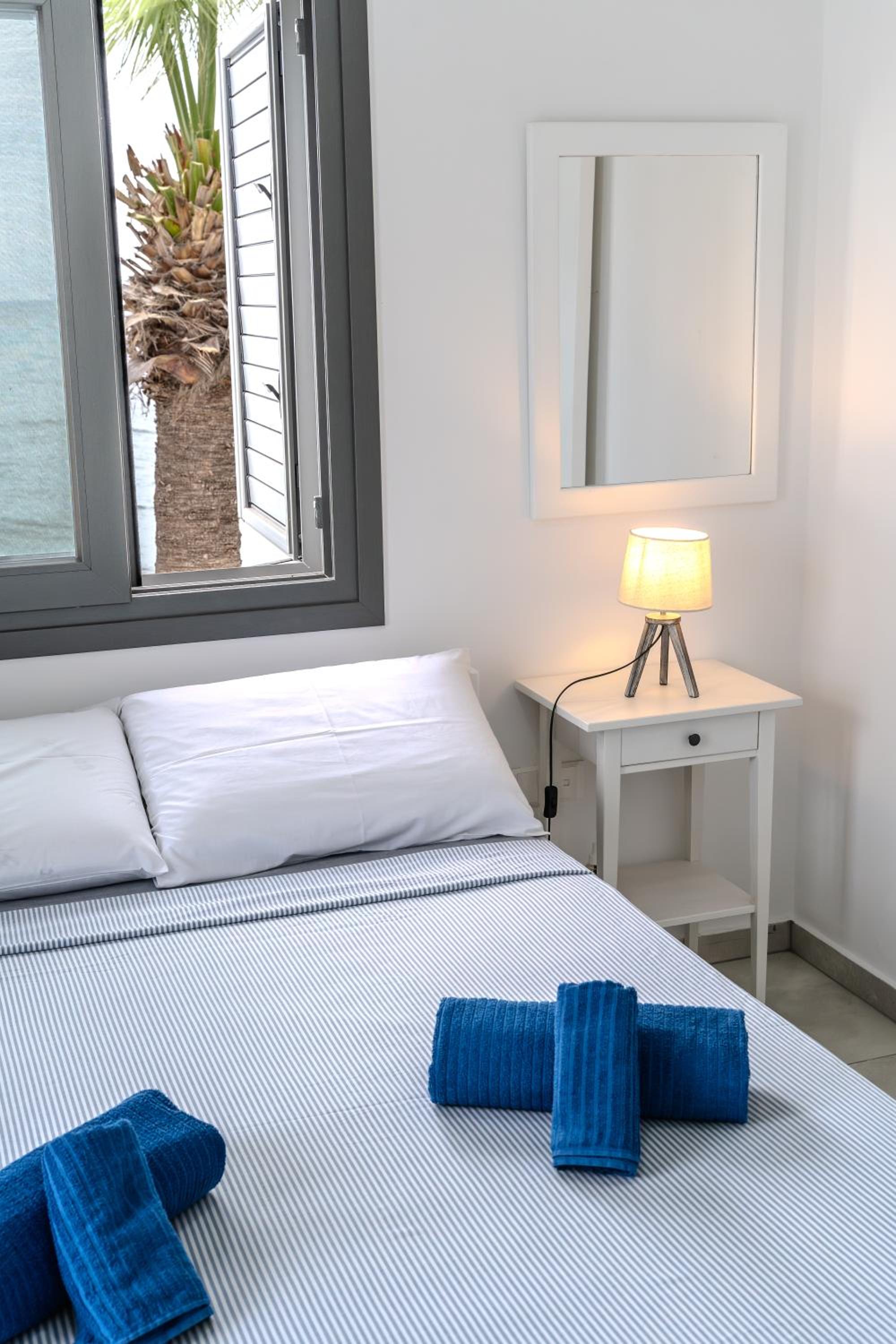 Meneou Blu Beach House*