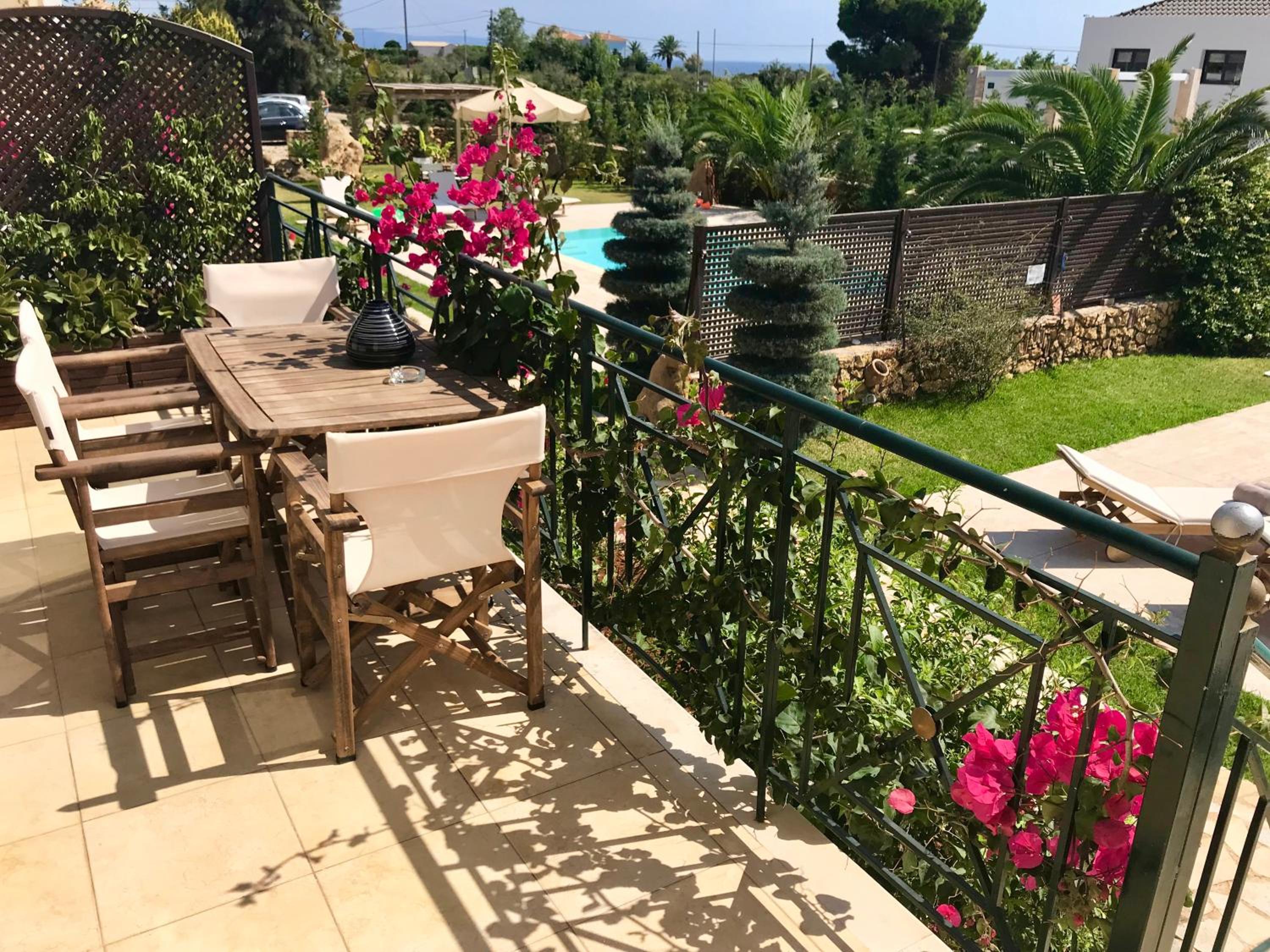 Hotel Dolce Vita West - Image 1