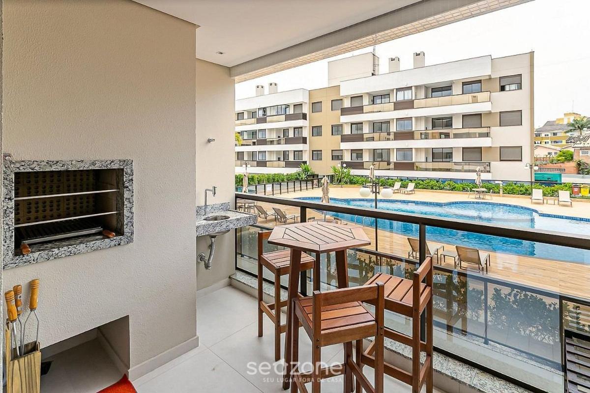 Apartments with pools 200m from the sea Floripa-SC ADC