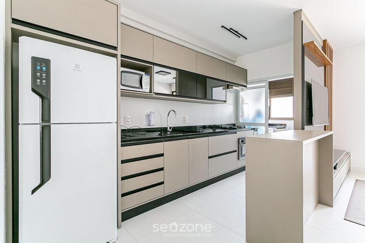 Apartments with pools 200m from the sea Floripa-SC ADC