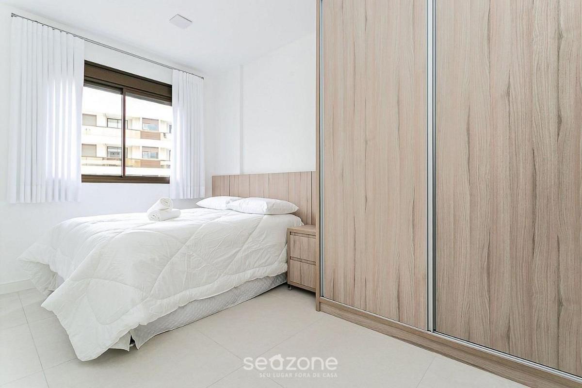 Apartments with pools 200m from the sea Floripa-SC ADC