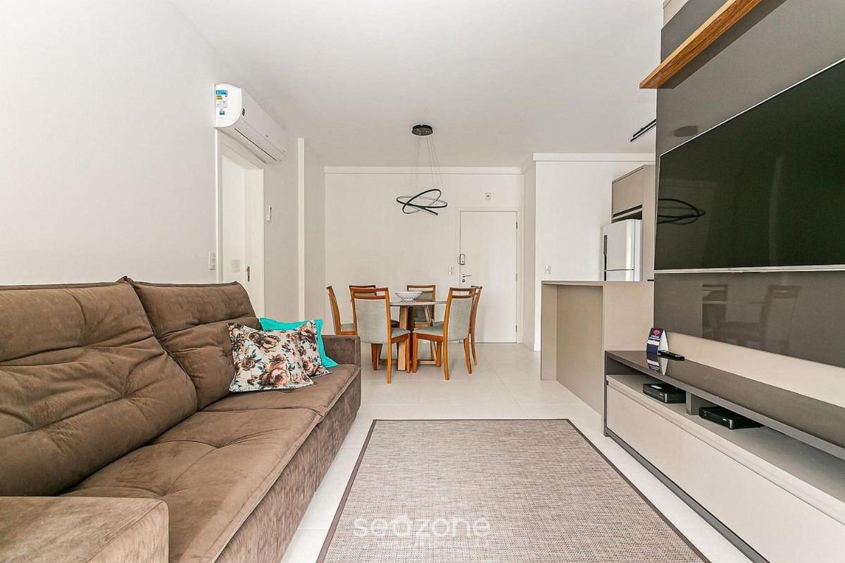 Apartments with pools 200m from the sea Floripa-SC ADC