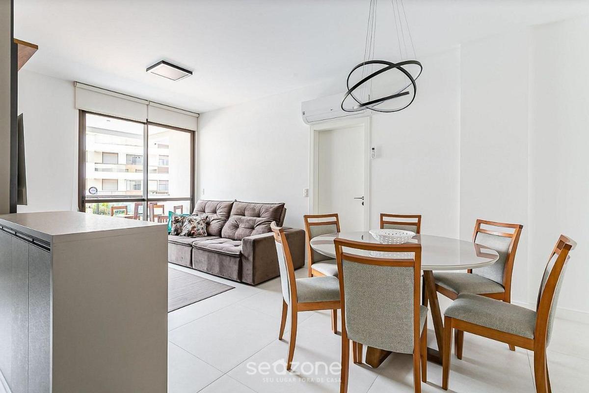 Apartments with pools 200m from the sea Floripa-SC ADC