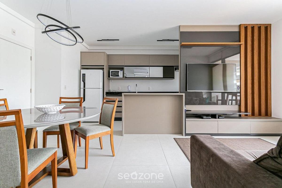 Apartments with pools 200m from the sea Floripa-SC ADC