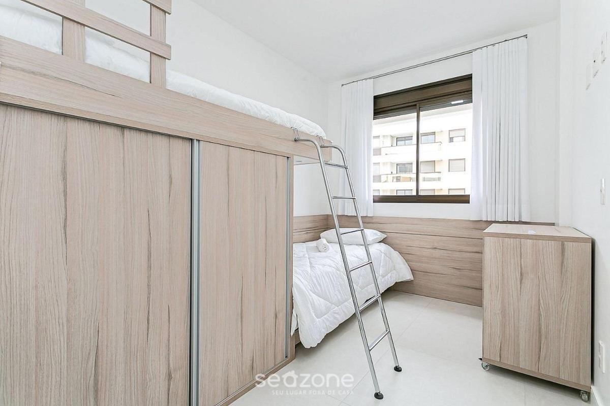 Apartments with pools 200m from the sea Floripa-SC ADC